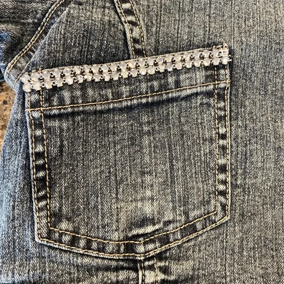 HEAT WAVE VINTAGE BRAND CROPPED JEAN JACKET - Picture 3 of 15